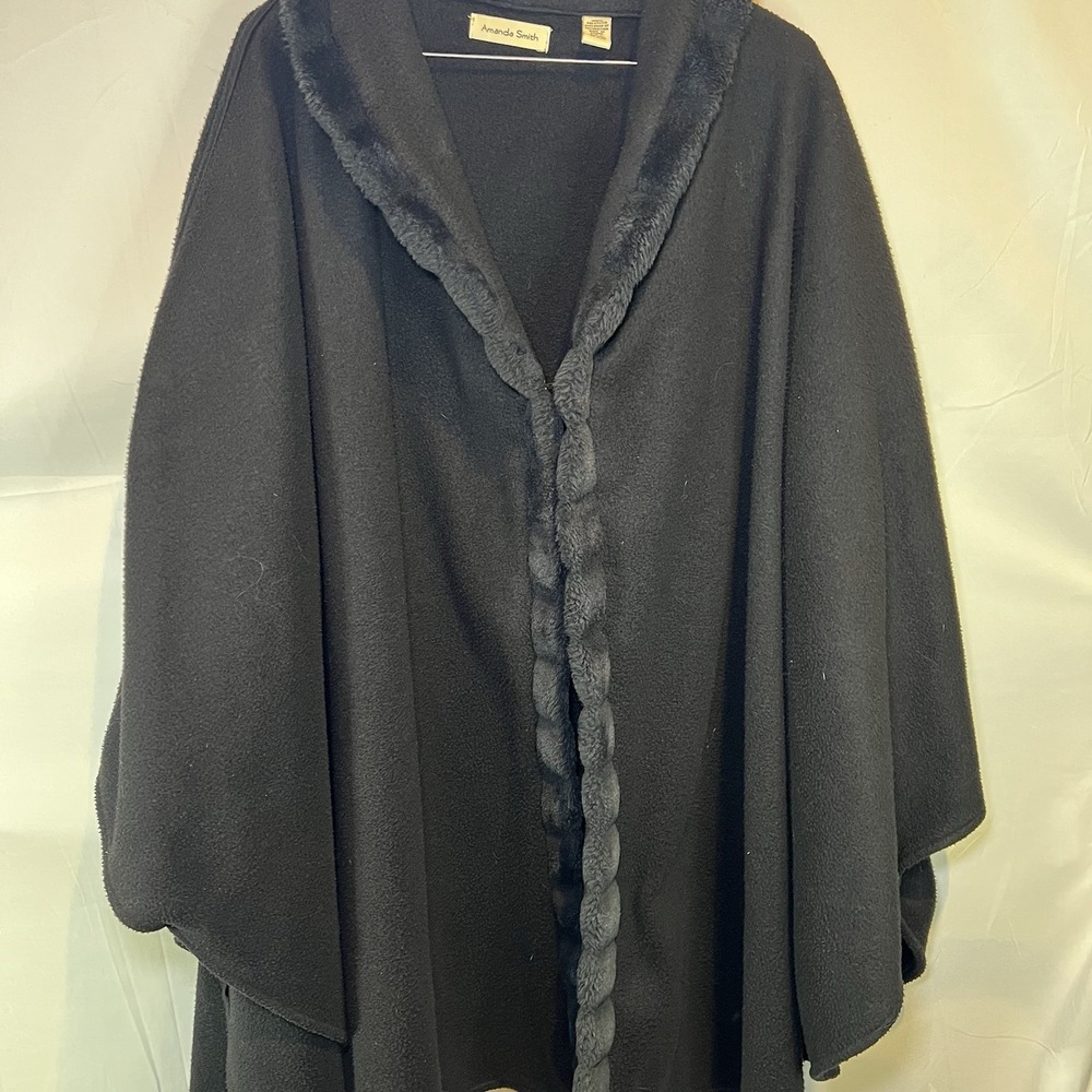 VINTAGE AMANDA SMITH CAPE PANCHO FAUX FUR BLACK SCARF FLEECE‎ ONE SIZE OSFM